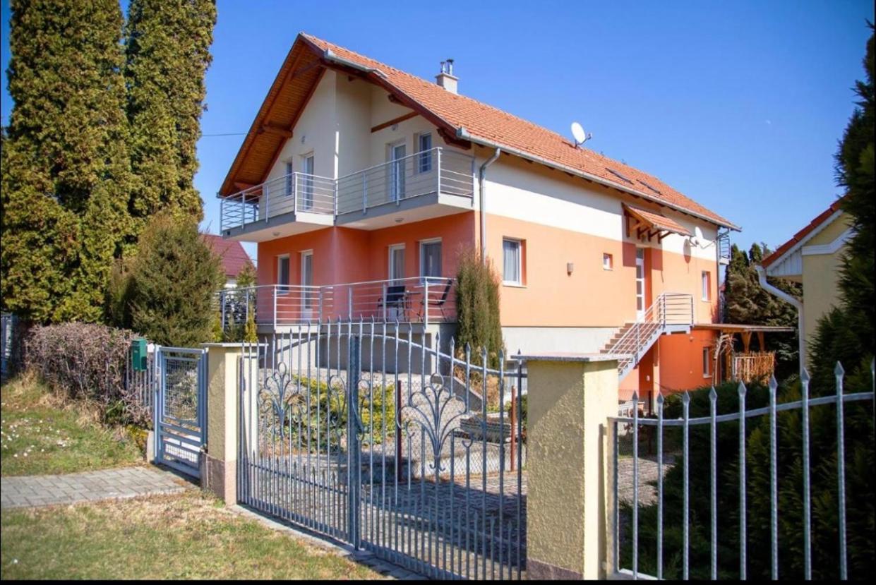Bonita Apartmanhaz Daire Zalakaros Dış mekan fotoğraf