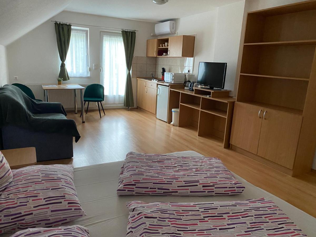 Bonita Apartmanhaz Daire Zalakaros Dış mekan fotoğraf