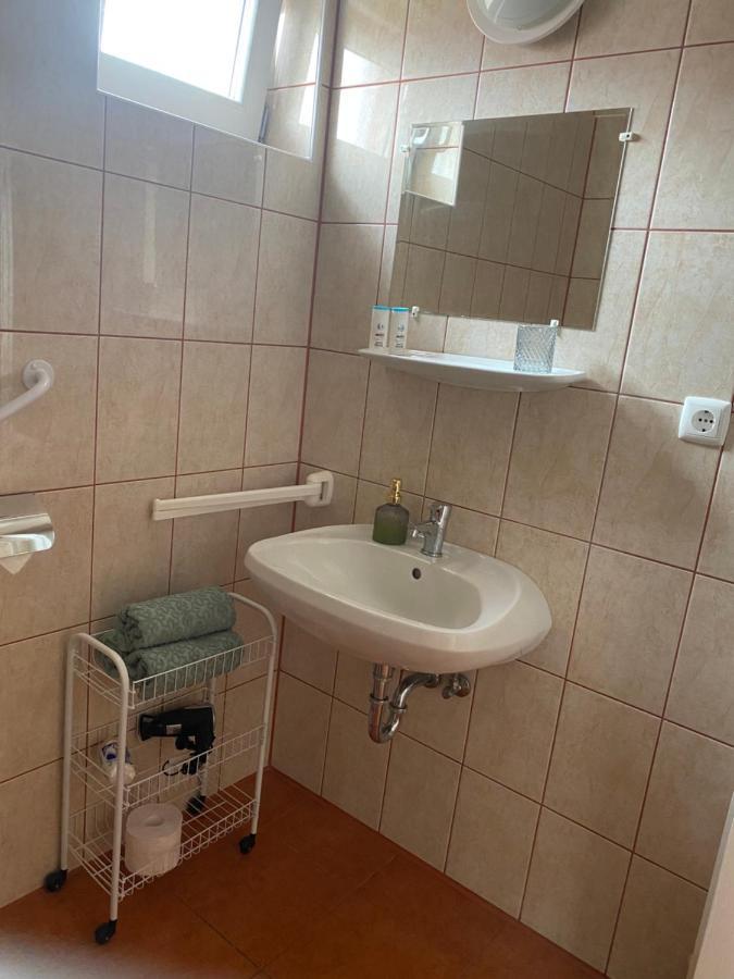 Bonita Apartmanhaz Daire Zalakaros Dış mekan fotoğraf